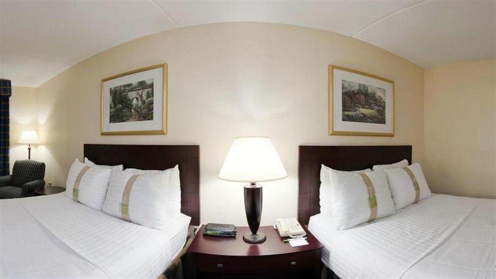 Boxboro Regency Hotel Boxborough Екстериор снимка